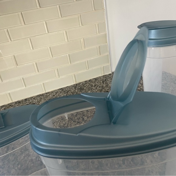 Blue Lid Storage Container Set - Picture 2 of 2